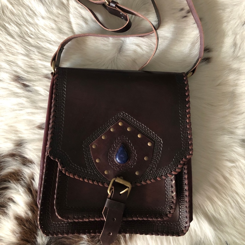 Vintage  gypsy style crossbody leather bag - Picture 5 of 11